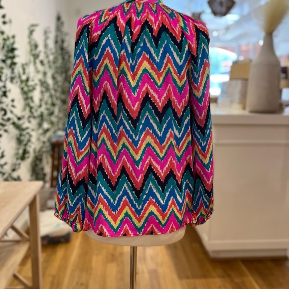 Lilly Pulitzer 🏝 Elsa Flame stitch Pattern Tunic, M, GUC - Picture 5 of 9